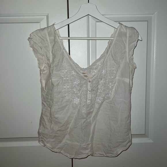 Hollister sheer flowery design blouse - Picture 2 of 3